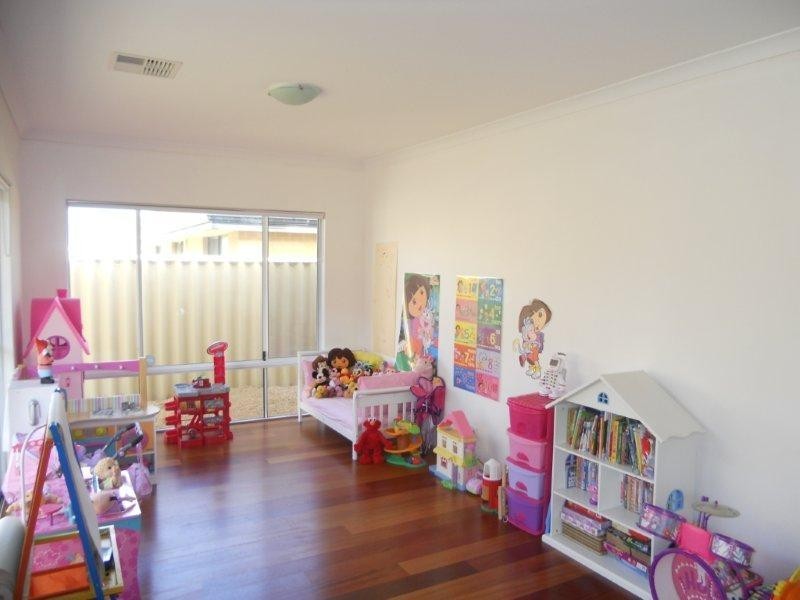 28 Eastwall Parkway, Butler WA 6036