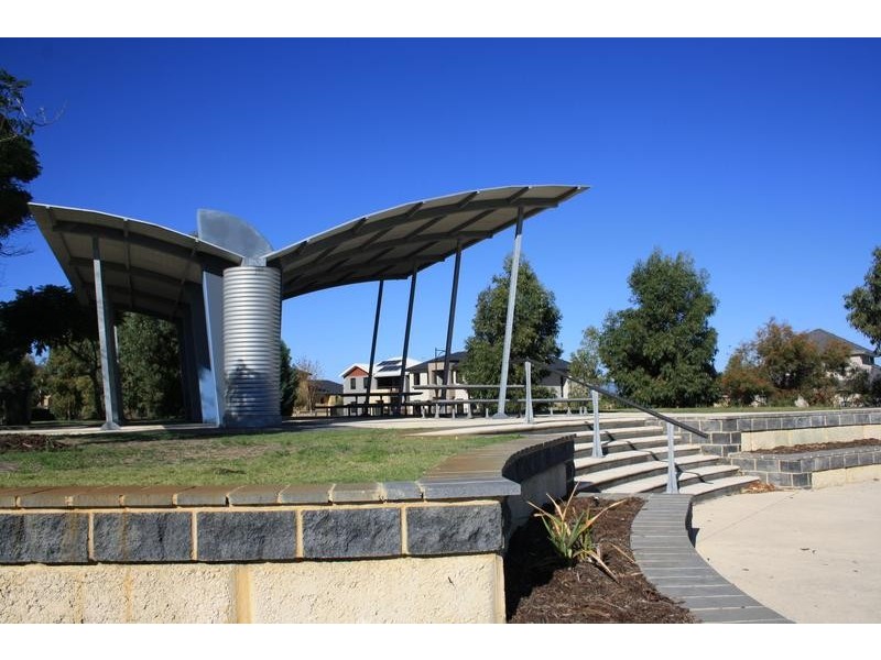 73 Nankeen Circle, Tapping WA 6065