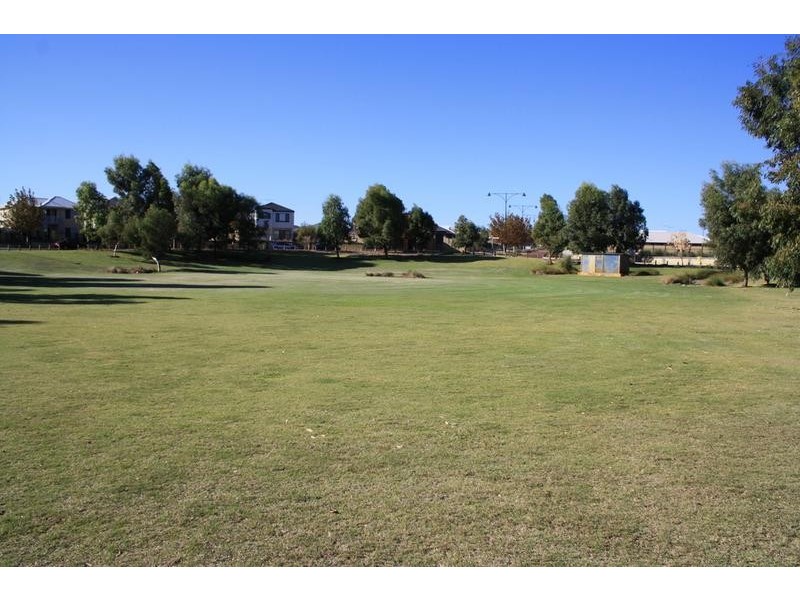 73 Nankeen Circle, Tapping WA 6065