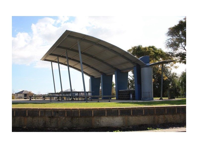 73 Nankeen Circle, Tapping WA 6065