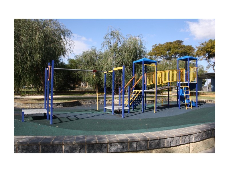 73 Nankeen Circle, Tapping WA 6065