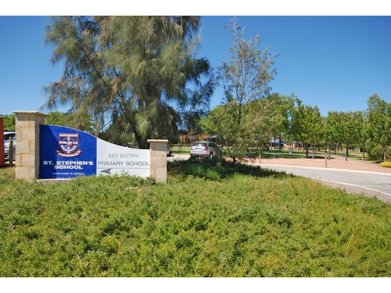 73 Nankeen Circle, Tapping WA 6065