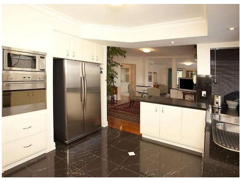 1 Midi Terrace, Hillarys WA 6025