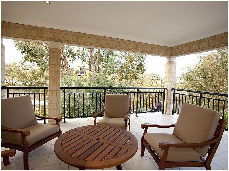 1 Midi Terrace, Hillarys WA 6025