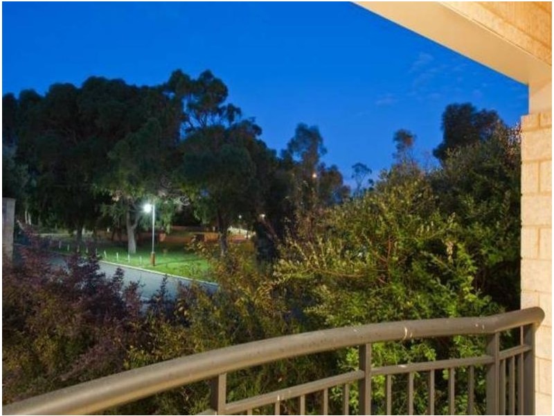 1 Midi Terrace, Hillarys WA 6025