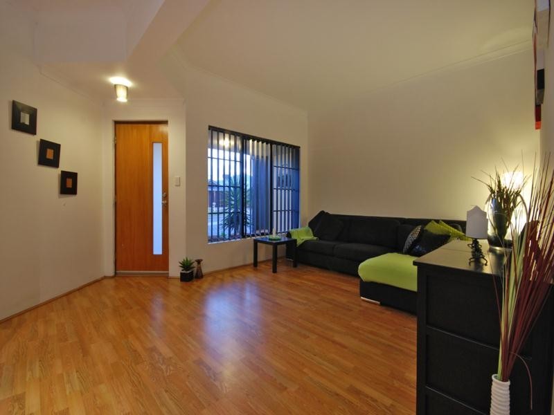 11 Sundowner Meander, Banksia Grove WA 6031