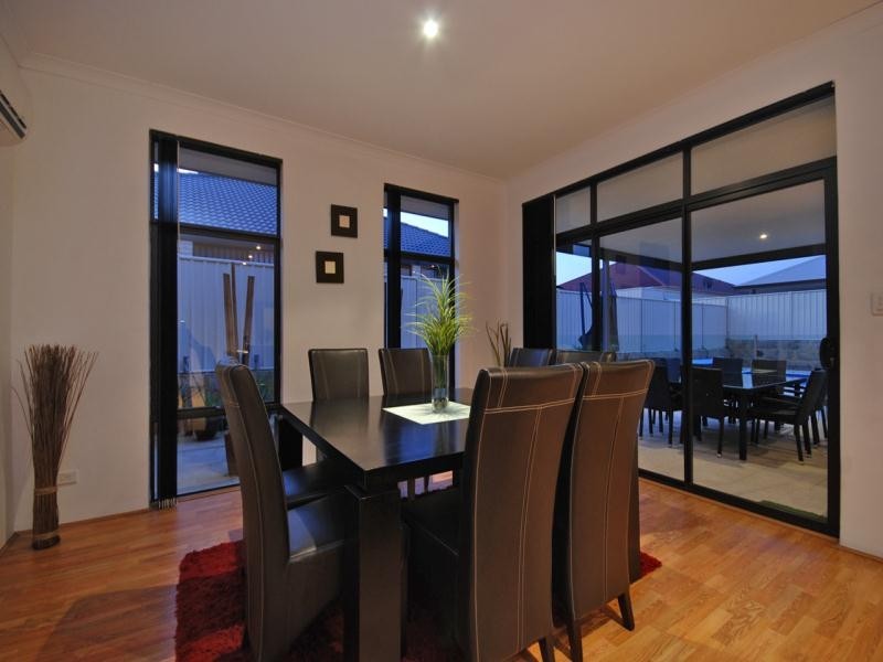 11 Sundowner Meander, Banksia Grove WA 6031