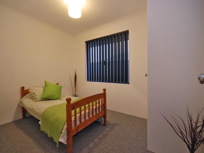 11 Sundowner Meander, Banksia Grove WA 6031