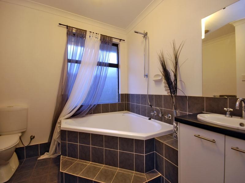 11 Sundowner Meander, Banksia Grove WA 6031