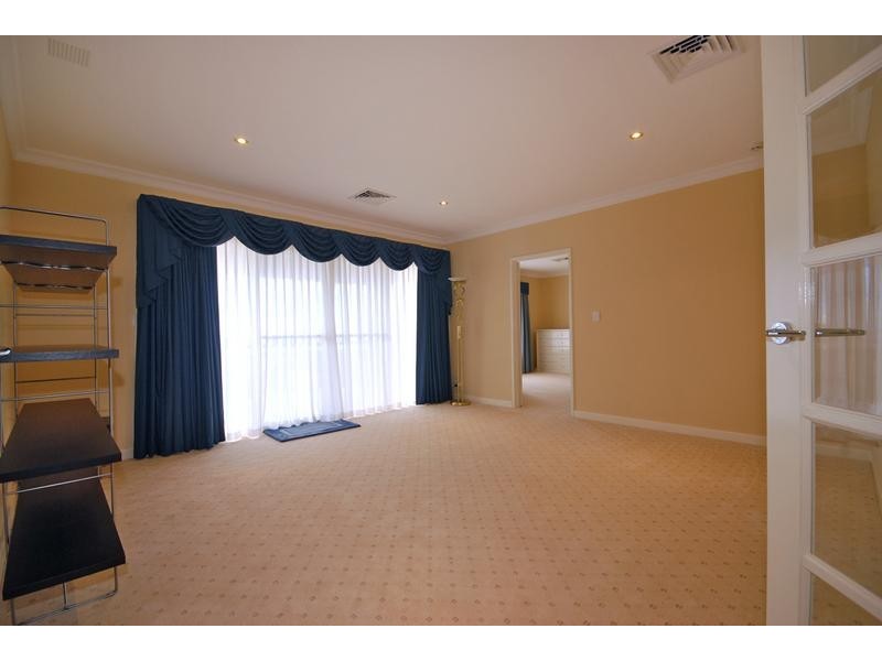 2 Baton Rouge, Mindarie WA 6030