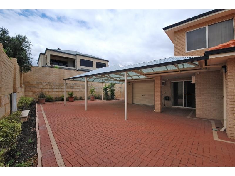 2 Baton Rouge, Mindarie WA 6030