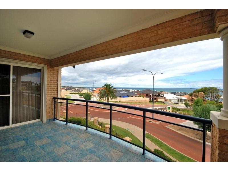 2 Baton Rouge, Mindarie WA 6030