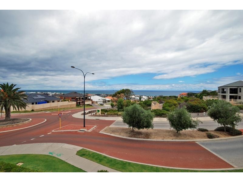 2 Baton Rouge, Mindarie WA 6030