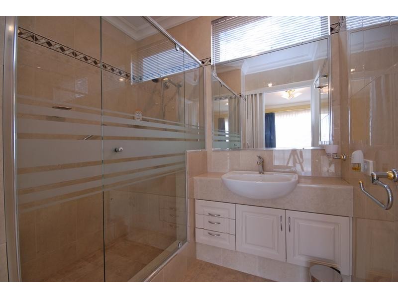 2 Baton Rouge, Mindarie WA 6030