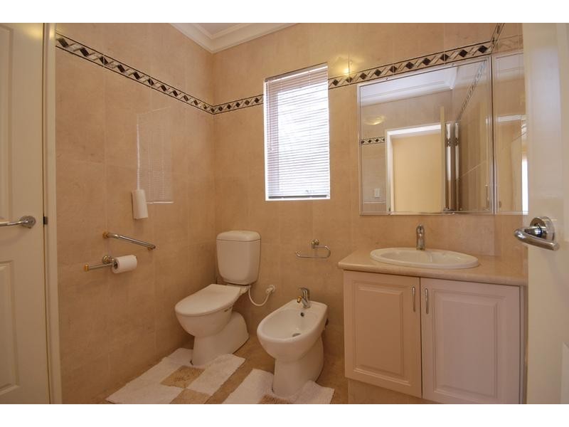 2 Baton Rouge, Mindarie WA 6030