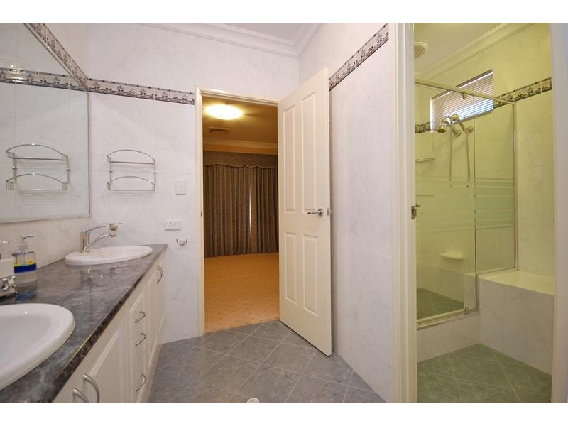 2 Baton Rouge, Mindarie WA 6030