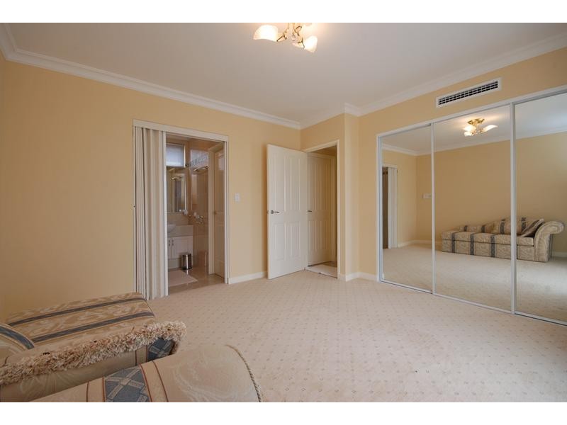 2 Baton Rouge, Mindarie WA 6030