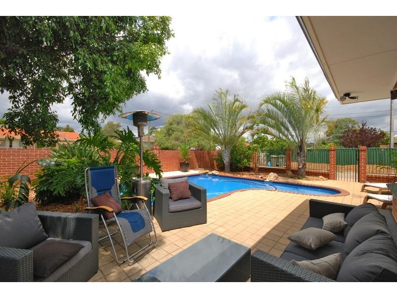 53 Dallas Crescent, Wanneroo WA 6065