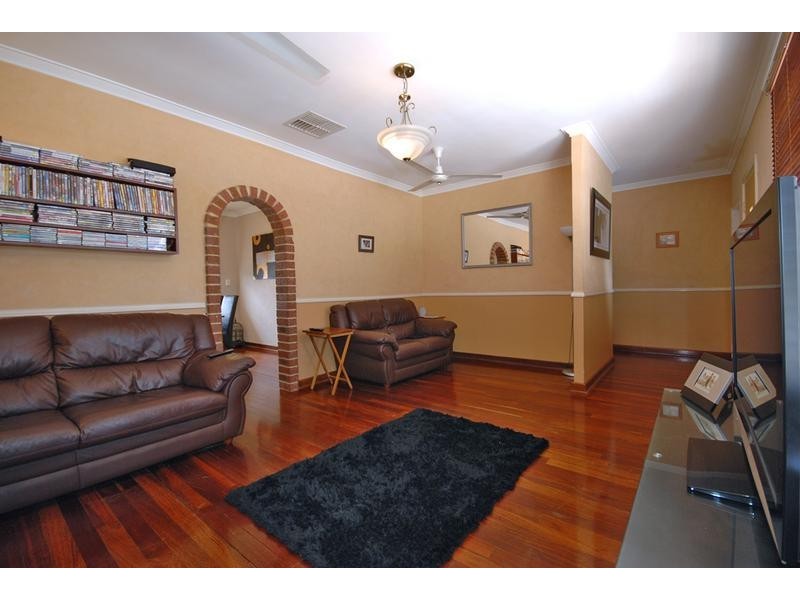 53 Dallas Crescent, Wanneroo WA 6065