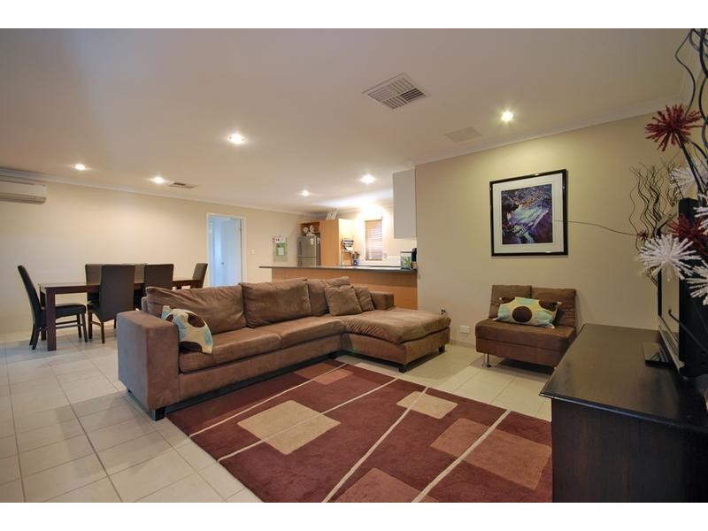 173 St Stephens Crescent, Tapping WA 6065