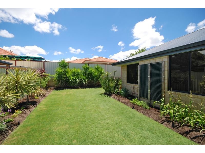 173 St Stephens Crescent, Tapping WA 6065