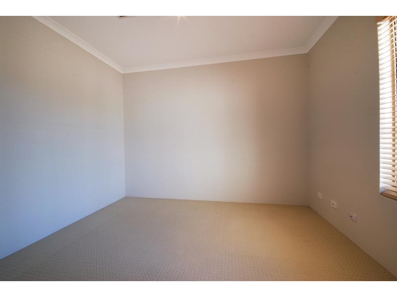 8 Langmuir Way, Tapping WA 6065