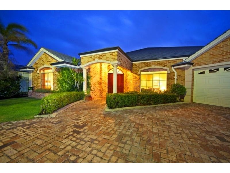 8 Kirra Court, Hillarys WA 6025