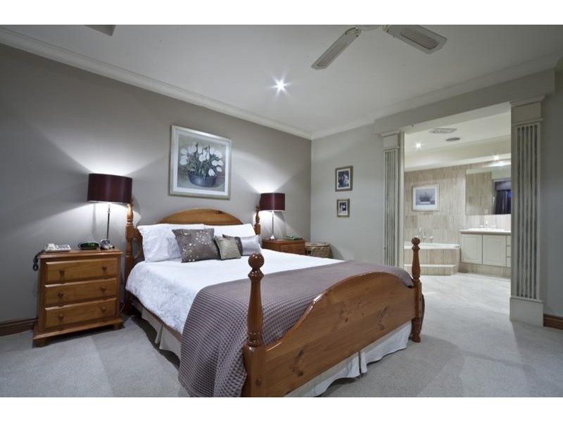 8 Kirra Court, Hillarys WA 6025