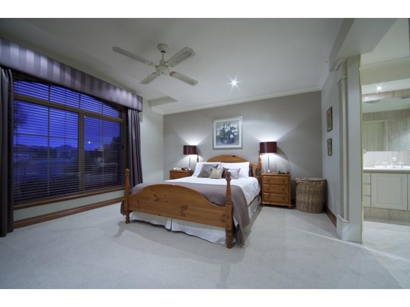 8 Kirra Court, Hillarys WA 6025