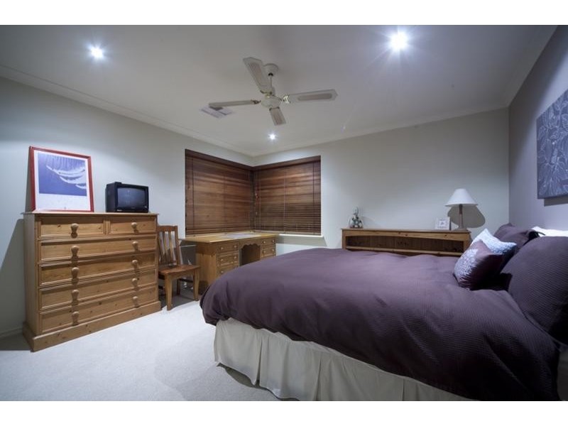 8 Kirra Court, Hillarys WA 6025