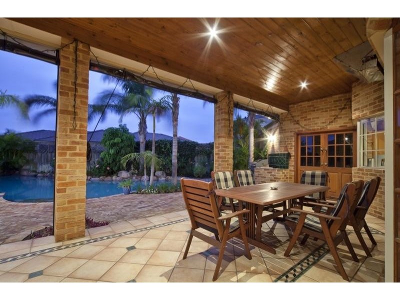 8 Kirra Court, Hillarys WA 6025