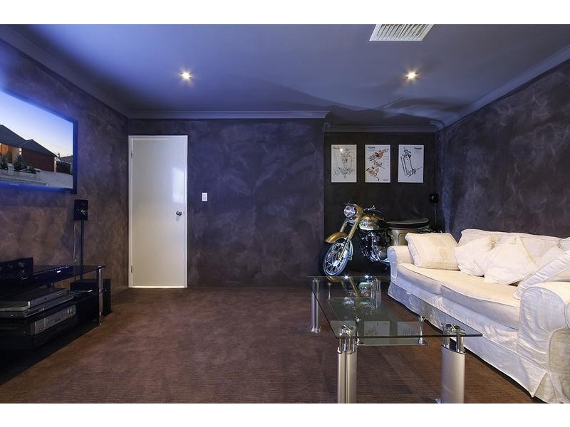 6 Swanmore Street, Butler WA 6036