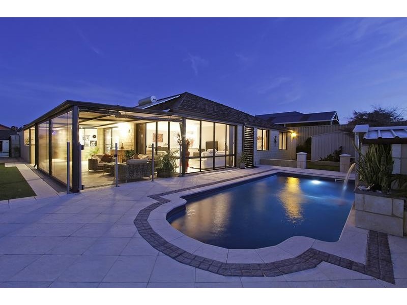 6 Swanmore Street, Butler WA 6036