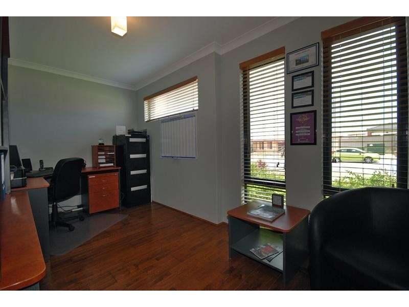 75 Keanefield Drive, Carramar WA 6031