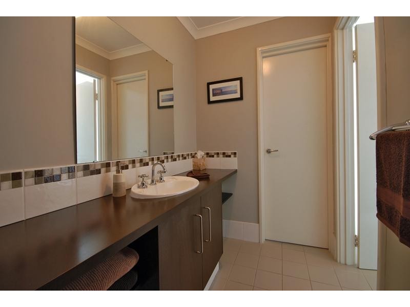 75 Keanefield Drive, Carramar WA 6031