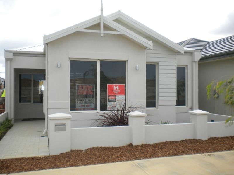 8 Glenkeen Street, Butler WA 6036