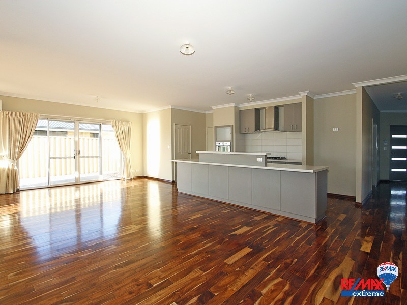 14 Featherstone Gardens, Butler WA 6036