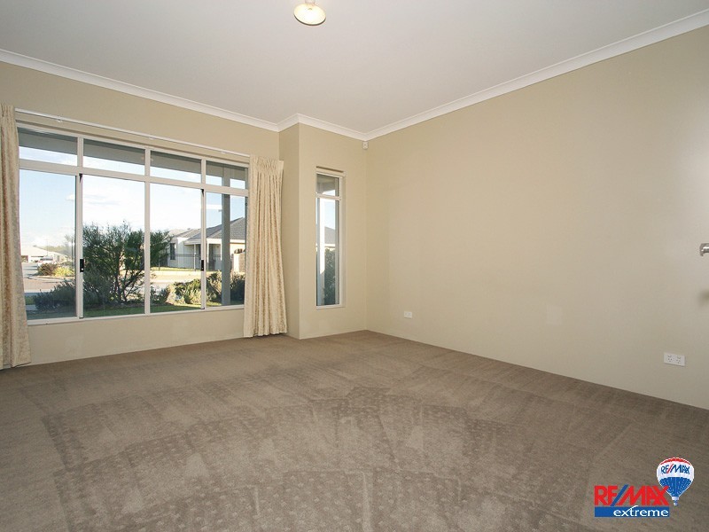 14 Featherstone Gardens, Butler WA 6036