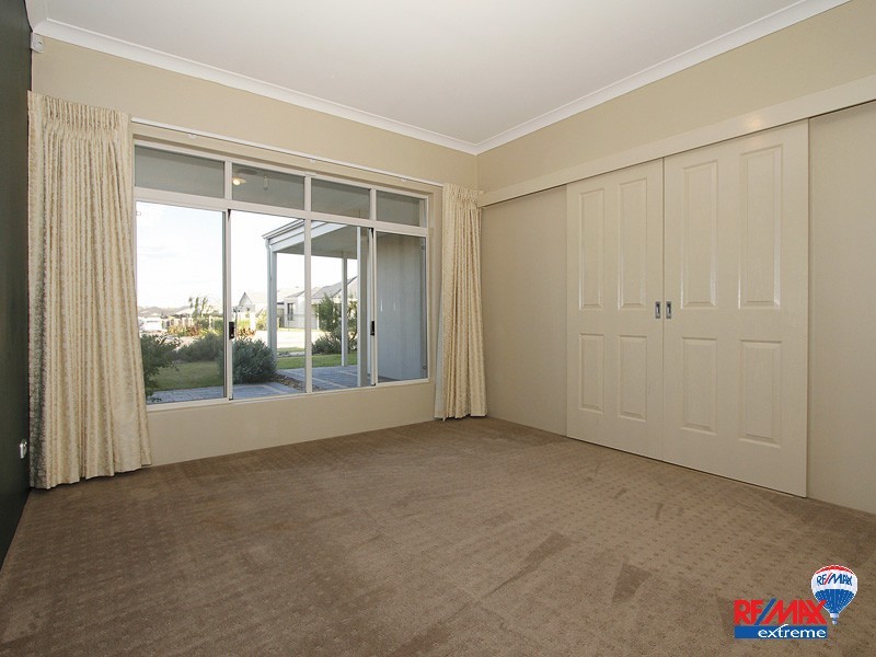 14 Featherstone Gardens, Butler WA 6036