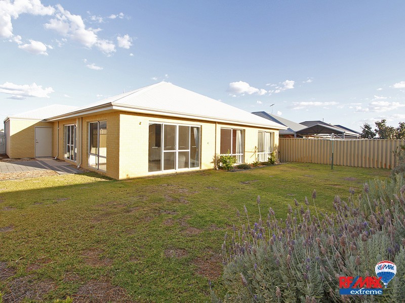 14 Featherstone Gardens, Butler WA 6036