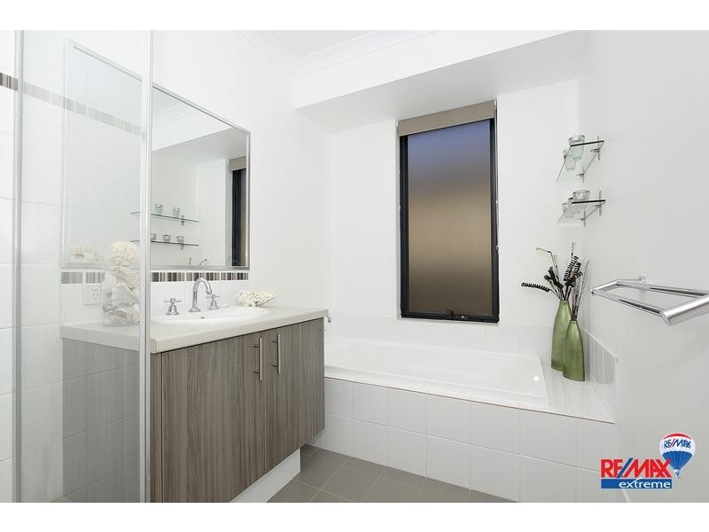 11 Oxted Link, Butler WA 6036