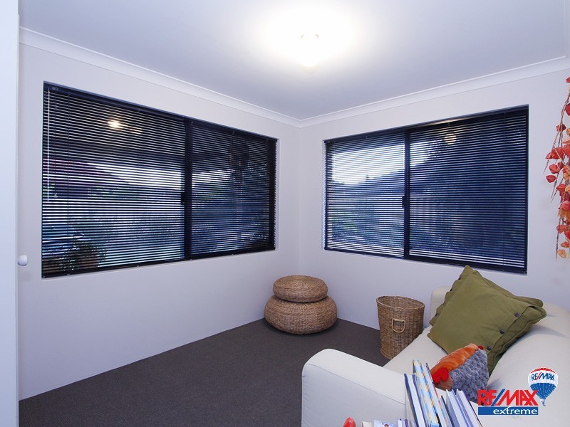17 Peaslake Street, Butler WA 6036