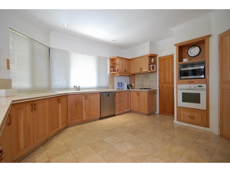 6 St Malo Ct, Mindarie WA 6030