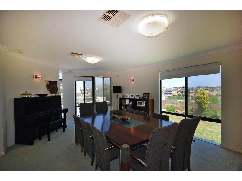 6 St Malo Ct, Mindarie WA 6030