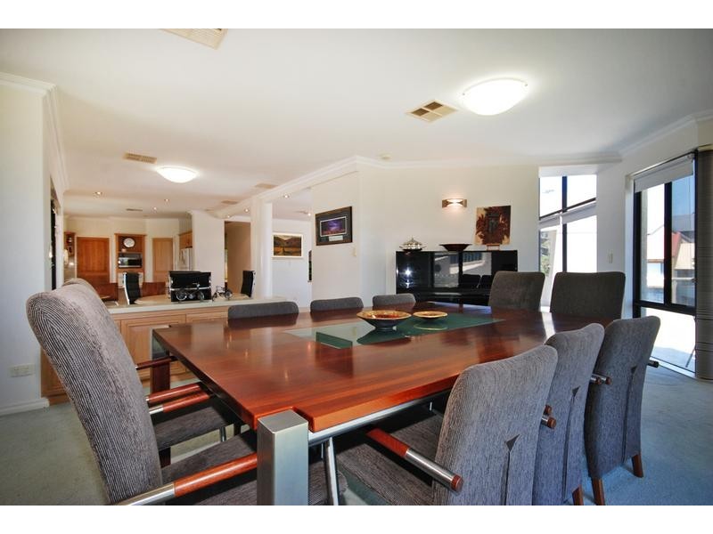 6 St Malo Ct, Mindarie WA 6030