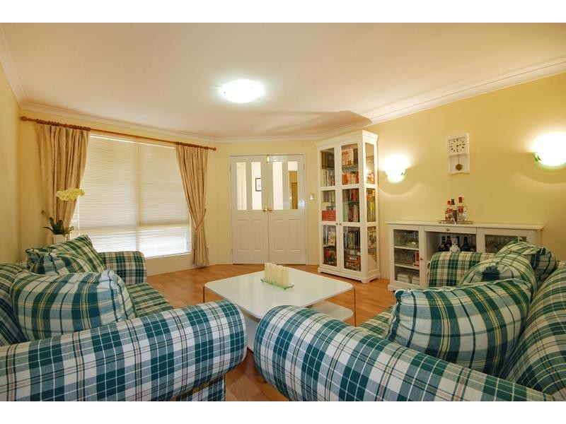 37 Palmerston Crescent, Tapping WA 6065