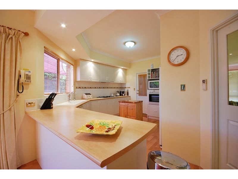 37 Palmerston Crescent, Tapping WA 6065