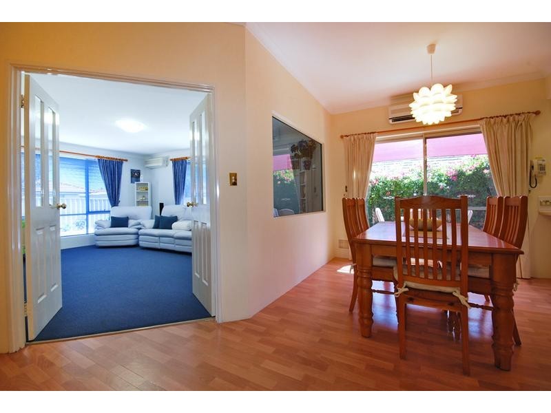 37 Palmerston Crescent, Tapping WA 6065