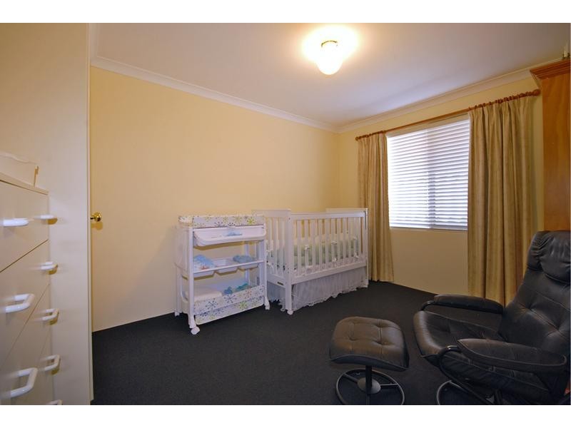 37 Palmerston Crescent, Tapping WA 6065