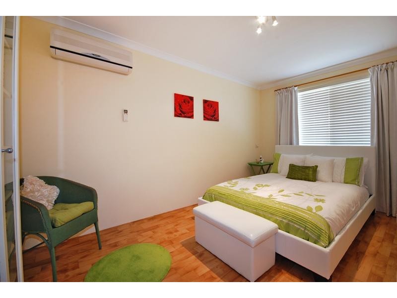 37 Palmerston Crescent, Tapping WA 6065